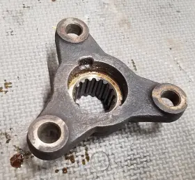 23211203061 Bmw 1975 530i E12 Getrag 262 Output Flange