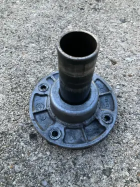 1352-527-003 Borg Warner Mustang T-5 Wc Front Bearing Retainer World Class 83-93 Short Style Nice Used 1352-527-003 Borg Warner Mustang T-5 Wc Front Bearing Retainer World Class 83-93 Short Style Nice Used