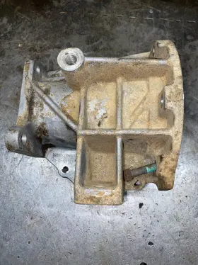 13-01-066-902 Borgwarner Ford Bullnose F-150 F-250 T-18 4 Speed/np208 Transfer Case Adapter 80-86 13-01-066-902 Borgwarner Ford Bullnose F-150 F-250 T-18 4 Speed/np208 Transfer Case Adapter 80-86