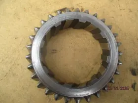 3859027 Chevrolet Chevy Car 1964 And 1965 V8 3 Speed 1st Rev. Slider Gear 29 Tooth G.m P/n