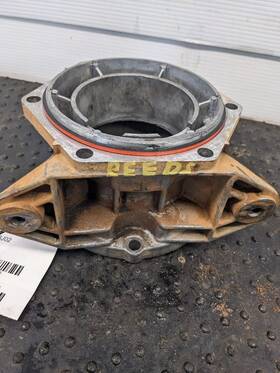 Chevrolet Truck 404.gm8j02 00-06 Suburban 1500 Transfer Case To Transmission Adapter 1572 1190418