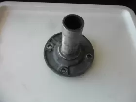 13-52-027-908 Ford 1985 - 1993 Mustang B/w T5 With C 5-speed Transmission Front Bearing Retainer 13-52-027-908 Ford 1985 - 1993 Mustang B/w T5 With C 5-speed Transmission Front Bearing Retainer