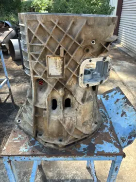 1317-401-033 Ford 96-97 F250-350 Zf5 5 Speed 5.8 351 Transmission Main Case