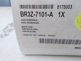 Ford Br3z-7101-a New Oem Gear Counter Shaft 3rd Speed