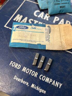Ford C0dr-7a044-a Nos Synchronizer Clutch Hub Insert Transmission Manual