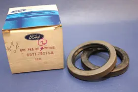 C0tt-7b215-a Ford 2 Nos - Oem Transfer Case Output Shaft Seal
