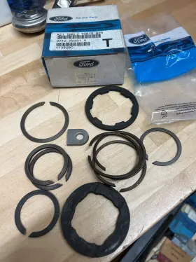D3tz-7b331-a Ford Nos 1973 - 1979 Trucks Clark 5 Speed Manual Transmission Small Parts Kit
