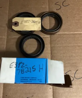 E3tz-7b215-h Ford Nos- Oem Input Shaft Seal For Transfer Case- 3 Seals