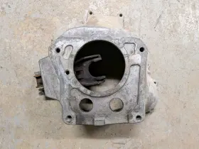 E7sz-6392-a Ford 1987 1988 Thunderbird Turbo Coupe 2.3l T5 Bellhousing Original Part