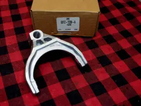 E8tz-7230-a Ford New Oem Gear Shift Fork E8tz7230a