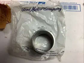 E9tz-7173-a Ford Nos Manual Transmission Sleeve Bushing 1980-1989 Zf5 5 Speed E9tz-7173-a Ford Nos Manual Transmission Sleeve Bushing 1980-1989 Zf5 5 Speed
