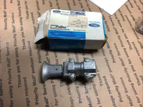 A-3546 Fuller Nos Hi Low Range Valve Eaton Old Style Shift Knob A3546