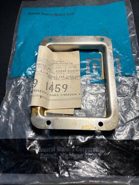 General Motors 14035716 1982 - 1988 Gm Ftjft Buick Olds Pontiac Chevy Manual Trans Shifter Boot Retainer