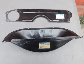 3734908 General Motors 3704923 Oem Gm 55-62 Chevrolet Lower Bellhousing Inspection Pan And Plate