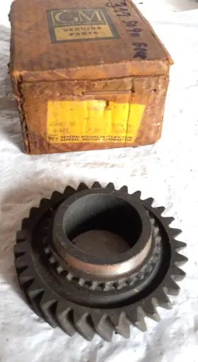 3775090 General Motors Nos 61 62 63 Corvair 1st Gear Gm Nib 4 Speed Transmission