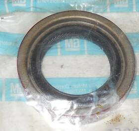 General Motors 3932255 Nos 1957-80 Corvette Manual Transmission Mainshaft Rear Seal