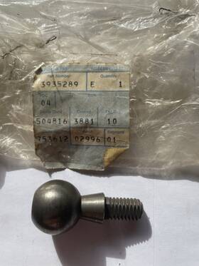 General Motors 3935289 Nos Gm #3935289 Frame Side Z-bar Bell Crank Ball Stud