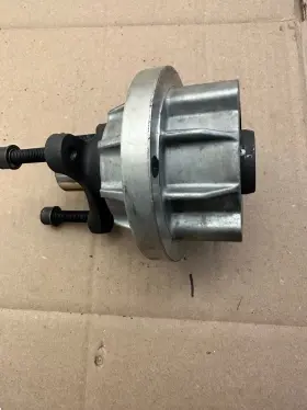 88894031 General Motors 97-00 Corvette C5 Torque Tube Propeller Shaft Rear Hub Manual 6 Speed