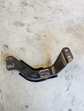 10198322 Gm 93-97 Camaro Firebird Coupe Manual T56 Transmission Crossmember Used