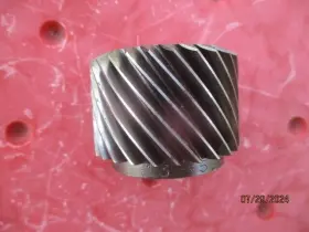 1352-070-029 Gm Borg-warner T-5 Driven Gear 25 Tooth S Series And Mini Van Stamped