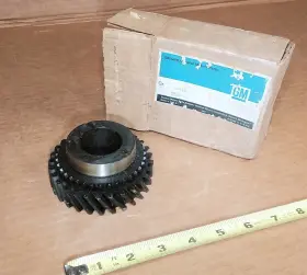 1358576 Gm Nos 61-66 Chevy Buick Olds Pontiac Warner 4sp Manual Transmission 3rd Gear Read