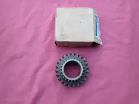 2462250 Gm 1966-74 Chevy Gmc Truck 4-speed Transmission 3rd Gear Nos 2462250 Gm 1966-74 Chevy Gmc Truck 4-speed Transmission 3rd Gear Nos