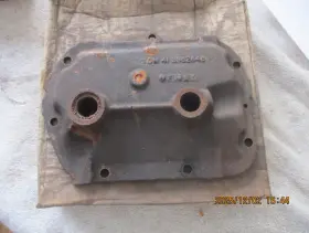 338287 Gm Nos 1973-1975 Chevrolet Trucks Blazers And Jimmys Saginaw Transmission Cover