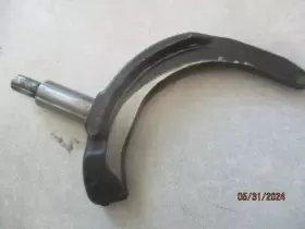 N.3884610 Gm 388680 G.m. Saginaw 4 Speed First-reverse Shift Fork 1966 To 1982 Units P/n.3884610