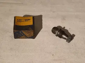 502381 Gm 1939 Pontiac Speedometer Gear And Shaft Nos Part #