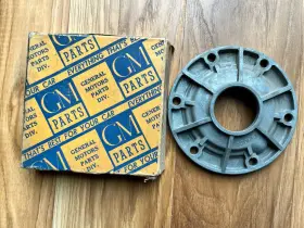 590851 Gm 1937 Chevy Main Drive Gear Bearing Retainer Nos 3 Speed