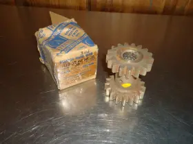 590925 Gm New Nos Transmission Reverse Idler Gear 3-speed 1937-1939 Chevrolet