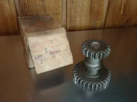591410 Gm New Nos Transmission Reverse Idler Gear 1948-1962 Chevrolet Gmc Truck