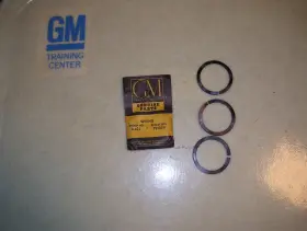 591959 Gm Nos 1955-1967 Chevy 4-spd Trans Countershaft Gear Rear Retaining Rings 3