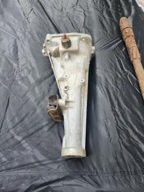 9779246 Gm #9779246 Muncie Long Tail Shaft Housing With Main 64-70 Pontiac/gm Big Car