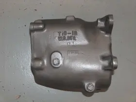 T10-1b Gm Borg Warner Chevrolet Pontiac Olds Buick 1963 Chevy T10 4 Speed Transmission Cast Iron Main Case Q1 T10-1b Gm Borg Warner Chevrolet Pontiac Olds Buick 1963 Chevy T10 4 Speed Transmission Cast Iron Main Case Q1