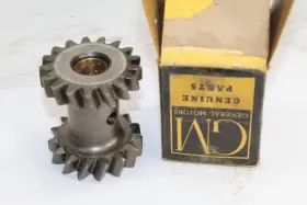 K322-8b Gm Nos Reverse Idler Sm319