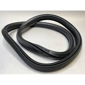 International 2202433c3 Seal Rear Quarter Laminated