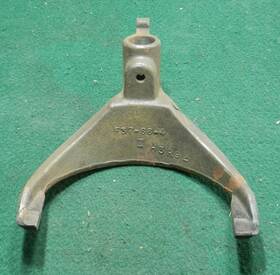 International Harvester F37-66-4 Oem Shift Fork For Travelall Pickup Scout 1970s Nos