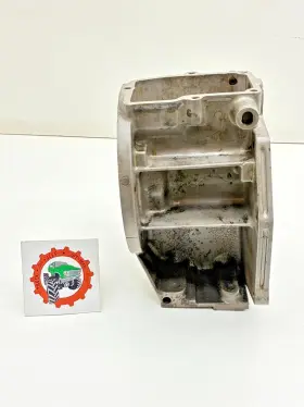 13-51-066-902 Jeep 82-86 T4 Tail Housing Casting Cj7 Cj5 4 Speed 4x4