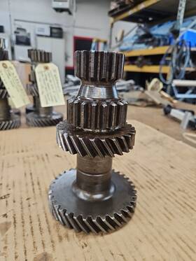 Jeep 643702 1962-1972 Willys Cj T-90 T90 Cluster Gear Factory Oem M38 Main Counter 7 Inch L