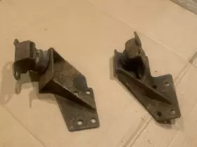 272501 Land Rover Series 2 / 2a 3 Gearbox And Transfer Box Mounting Foot Brackets