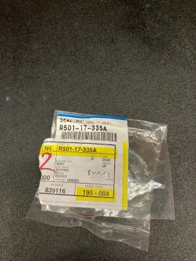 R501-17-335a Mazda New Rx-7 Fd Transmission Inner Shift Boot And Output Rear Oil Seal