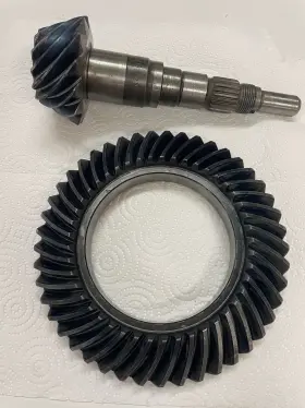 201-350-18-39 Mercededs-benz Rear Axle Ring And Pinion Gear - For 190d 1986-1989