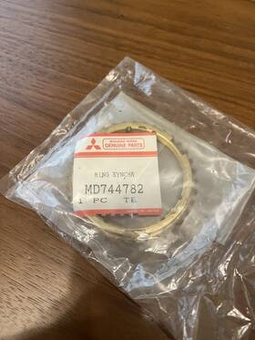 Mitsubishi Md744782 Oem Genuine Ring M/t Synch For 3000gt And Dodge Stealth