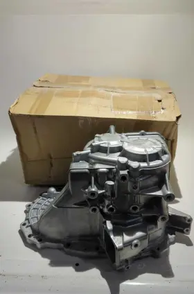 Md749981 Mitsubishi New Oem Transmission Case 5 Speed 1997-2006 Lancer Evolution Md749981 Mitsubishi New Oem Transmission Case 5 Speed 1997-2006 Lancer Evolution
