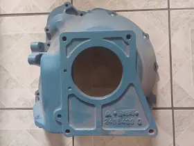 2468433 Mopar A833 4 Speed Slant Six Cast Iron Bellhousing Plymount Dodge