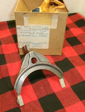Mopar 4295680 Dodge Plymouth Chrysler Manual Transmission Shift Fork