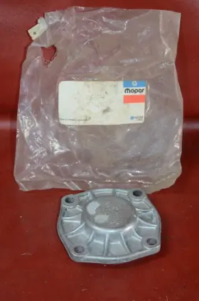 83503112 Mopar Nos 1956-65 Gm Trucks Rear Bearing Retainer 4 And 5 Spd Transmission 1664844