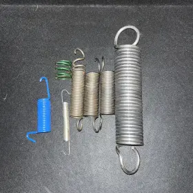 7591 Pcs 7523/7591 Lot Of Springs Some Auto Part Appliances But Can Be Used For Any Sturdy