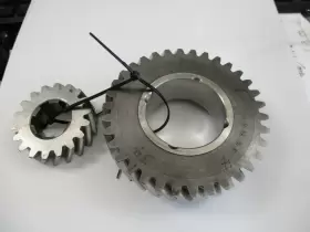 904-302-910-10 Porsche F 2nd Gear Set For 904 Transmission Main Shaft Used 904-302-910-10 Porsche F 2nd Gear Set For 904 Transmission Main Shaft Used